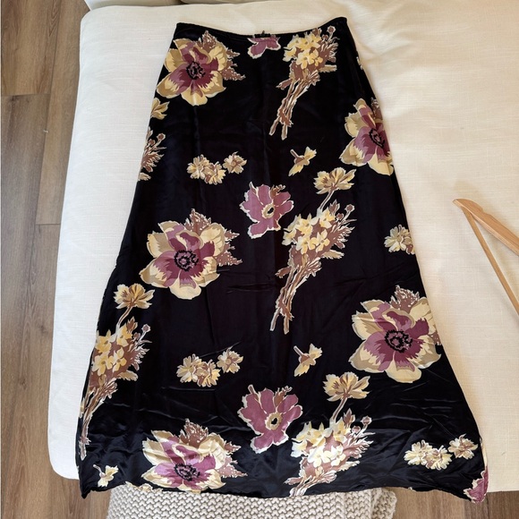 Vintage floral black and purple maxi skirt Zipper - Picture 1 of 2